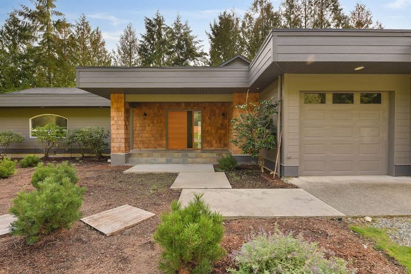 Main entrance to the house