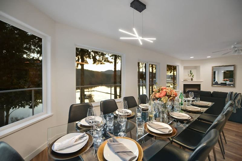 Main Level Dining Space