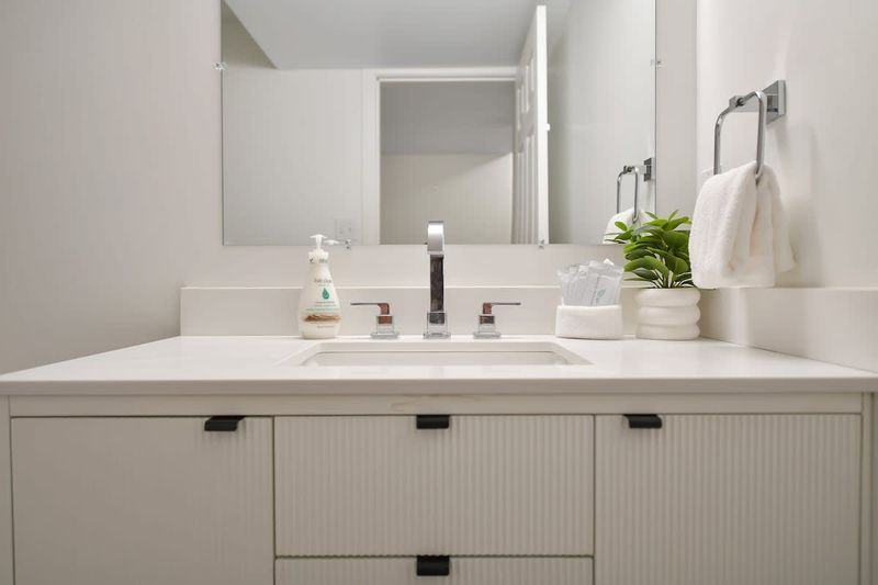 Ground level full bathroom 3