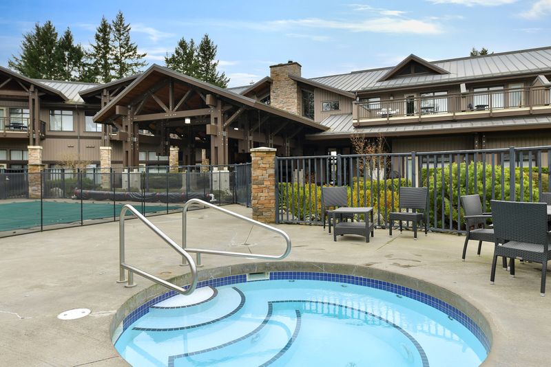 Common area hot tub.