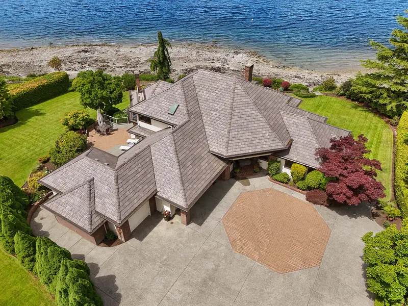 Birds Eye View Front of property
