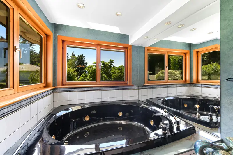 Bathroom 4 Ensuite