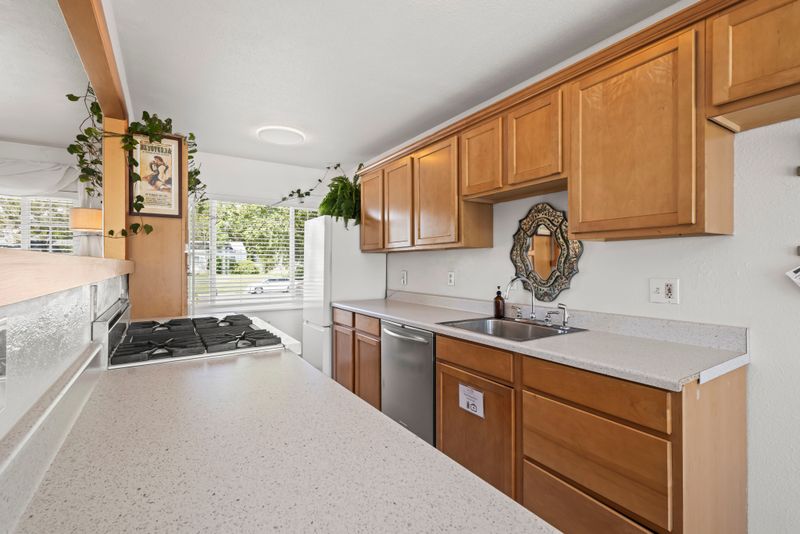 01f1fcf4 fc13 429d bbc5 c9397561637f homerunner