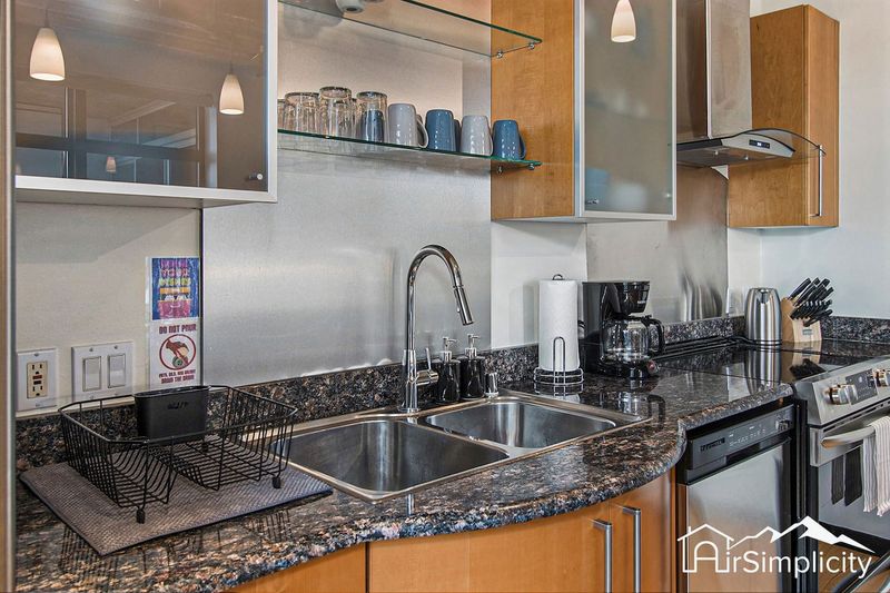 047b230c d442 406c 8824 f925ab30e08b homerunner