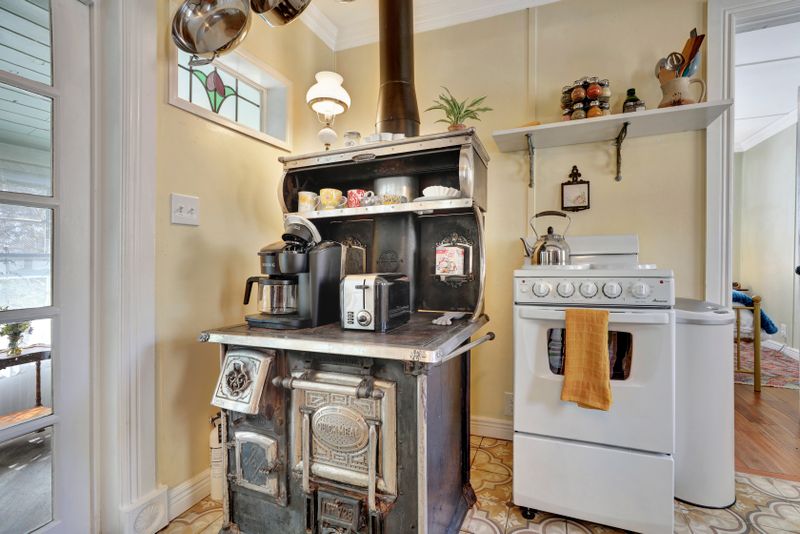 097c09d3 f719 4f94 81d1 b7ae8de8582a homerunner