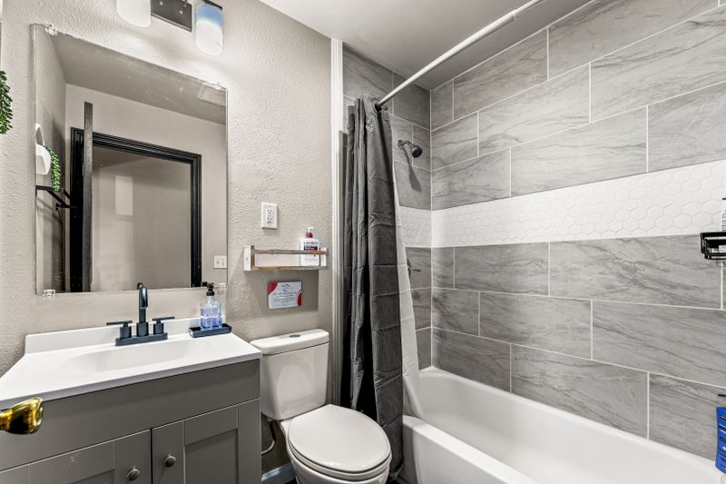 13b56c67 b4a9 436b b393 e0f69de546ef homerunner