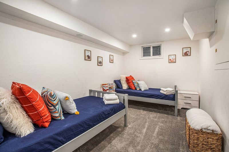 19308392 0756 4873 b66a bbe4a061d9a8 homerunner