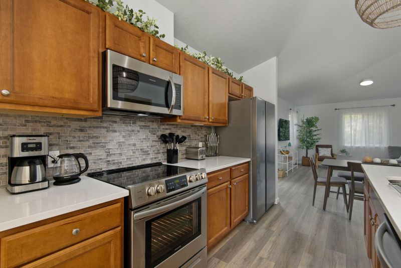 256d54a9 d0f0 42e6 b644 a0c496394f87 homerunner