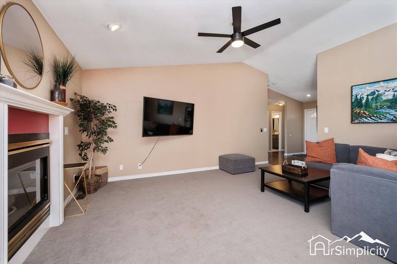 27cd5906 1437 4eac aae3 f0ea541350c4 homerunner