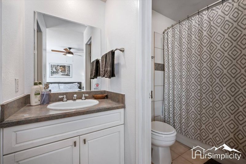 2b6b5b61 73bd 4d2e 8d4f b33653b914cc homerunner