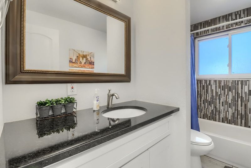 32ba7546 e810 481a 86fc e3499992432d homerunner