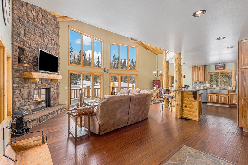 3776005b 2550 4ec0 b9b3 1eec995f841a homerunner