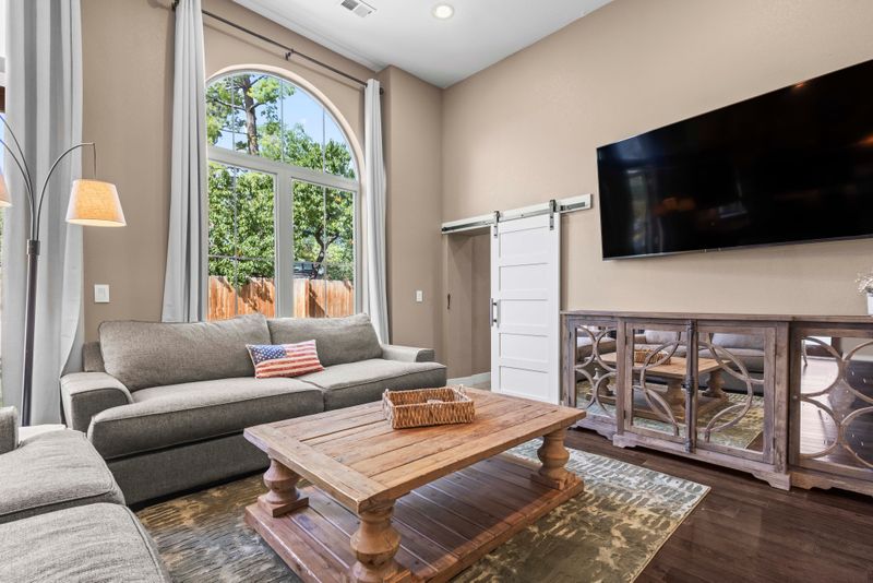 3c55167a 5be2 44b6 a2ca 655f7bdbe99c homerunner