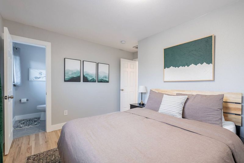 4ffd27b2 c8a4 4bdd adcc bcae2dcb5b7a homerunner