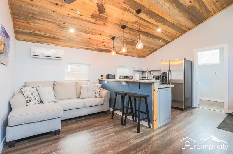 527431c7 1d50 4e98 8ef3 a4854ef365f9 homerunner