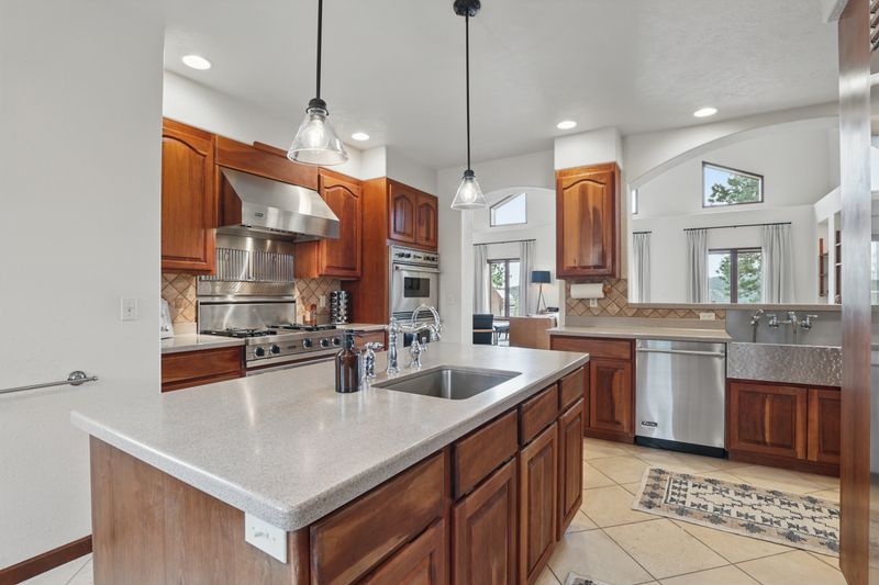 5a14f54f cda6 4914 b9cb 218e1083f7d0 homerunner