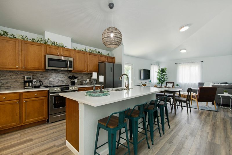 5cc578b0 25da 433b 8000 bc2402a158bb homerunner