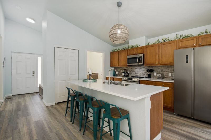 5cee8a8c 2676 4d4f beca 86ad30ecb3f7 homerunner