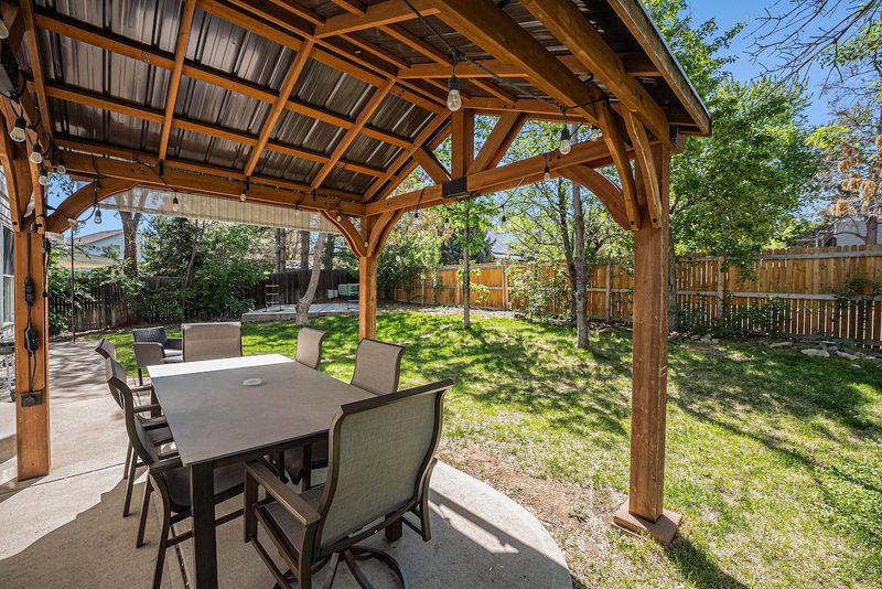 5f071e95 b333 4ddd 86a2 724a3995debf homerunner