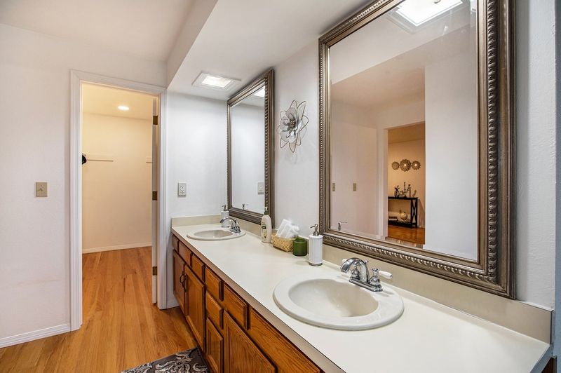 5fdad08e 687a 4759 a9c6 4d9e56452988 homerunner