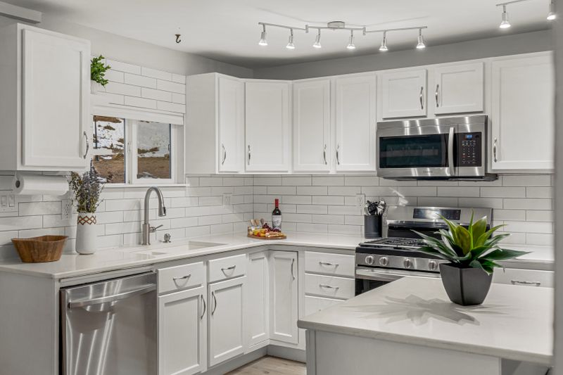 60f2b2eb b39d 483b 81d8 7c3794737d5b homerunner