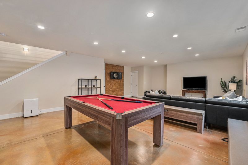 61eafb44 7edd 40f9 b903 976444113192 homerunner