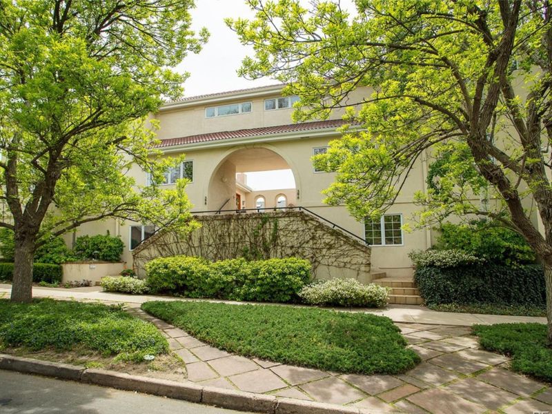 6b2ad106 e40d 4985 8f25 922549152208 homerunner