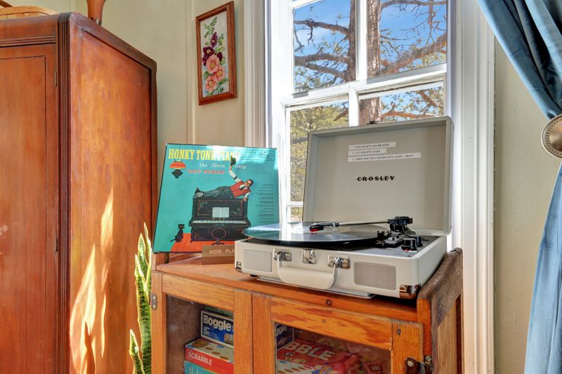 6d8dce2c acdc 40c9 a363 4d0699492bd2 homerunner