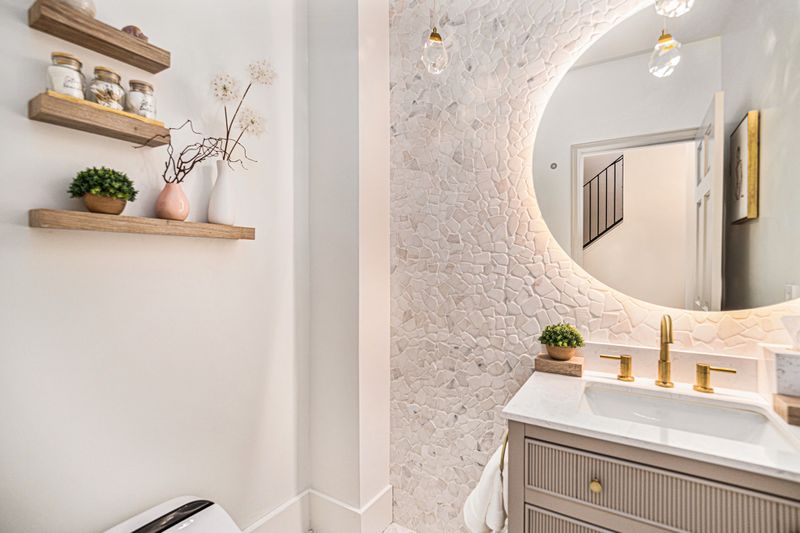 70f2acb2 b70b 4575 9499 57afecee879a homerunner