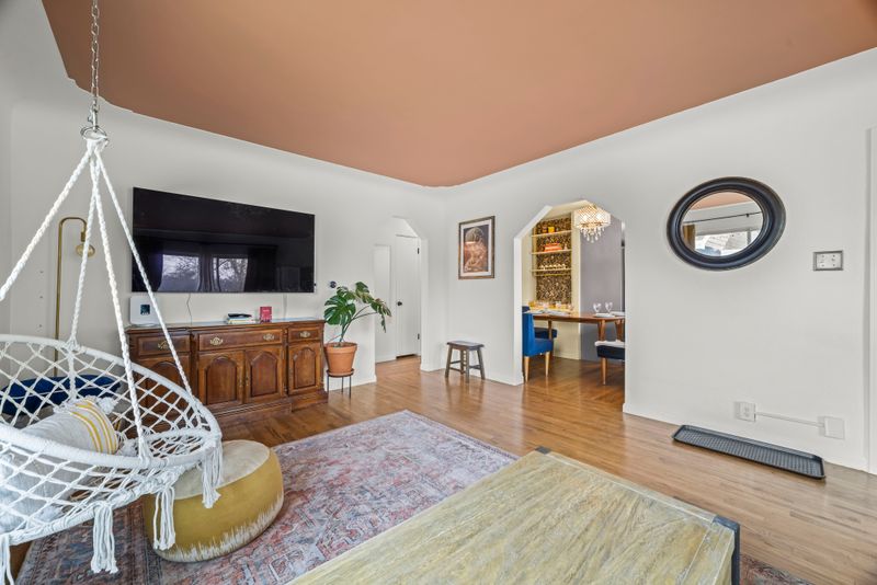 7586a471 b630 451c a767 d5da5740605e homerunner