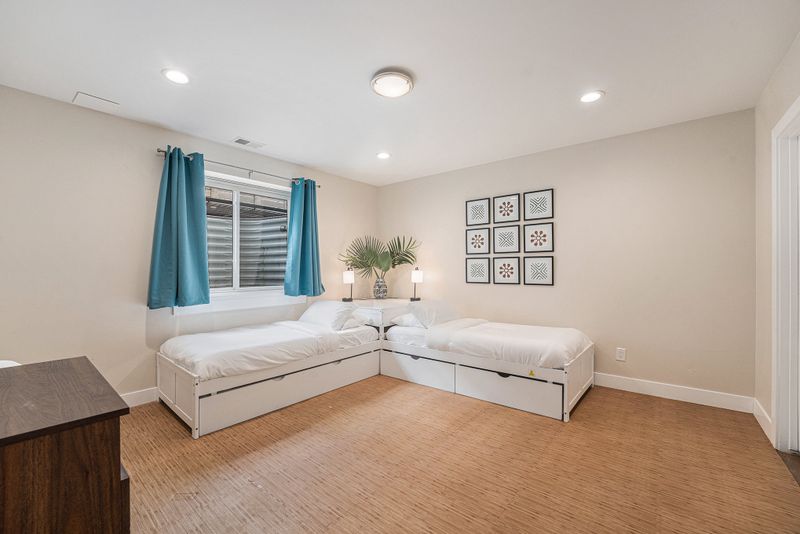 7c3303e7 5993 4e59 9b1d b6b771233fa1 homerunner