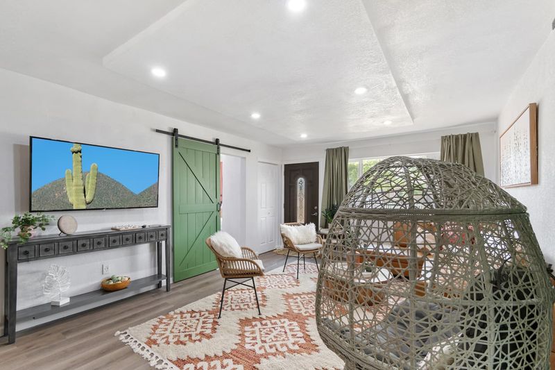 8158a8d6 4662 410a a052 9b9d9218389f homerunner