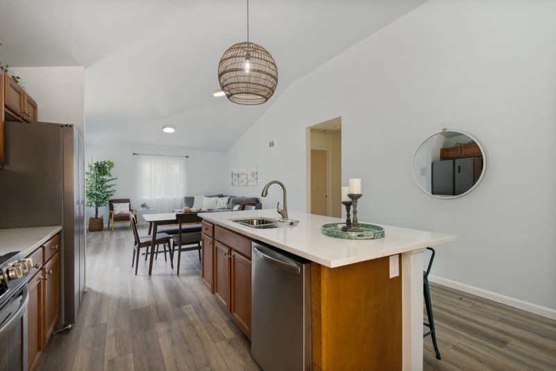 82701c79 b828 4637 a680 5cff27c78aea homerunner