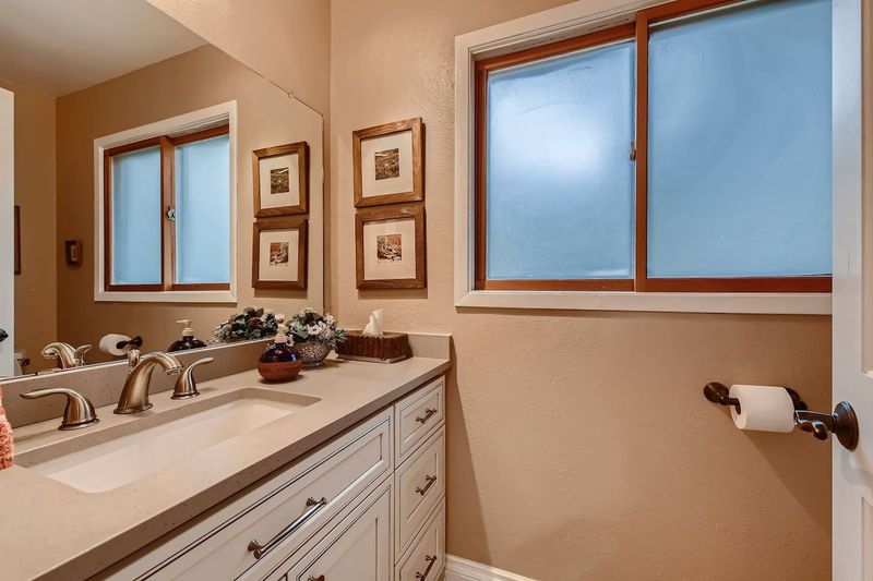 87d6a3f7 3102 4877 9aec ac6082bae89c homerunner