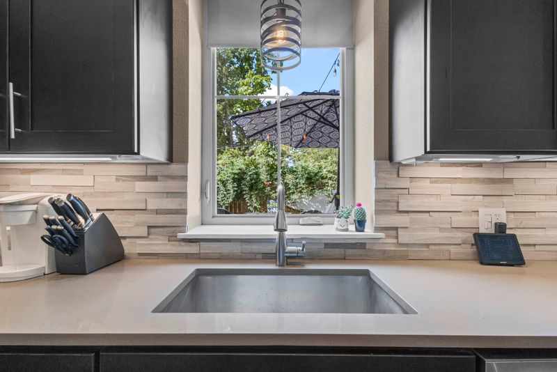 87df9e35 ffcc 49aa 9ebf 1de1de9102a3 homerunner