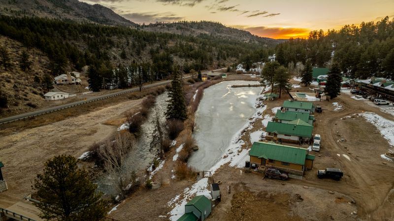 98025704 4a87 4559 8a9c ba725b8ce9fc homerunner