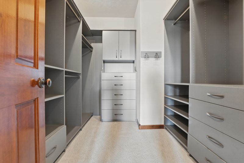 9b7b310d f452 4034 9a08 d4b7aff79b38 homerunner