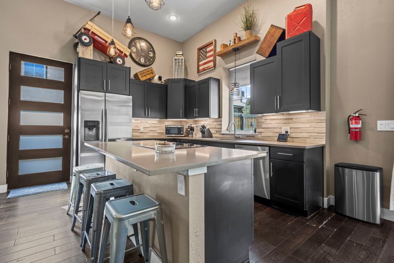 9bcc68d5 4d8d 4f76 a03d d3cd40c24d0b homerunner