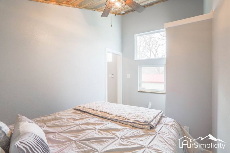 A127742a 79b8 487c 98fd efdf5628abfc homerunner