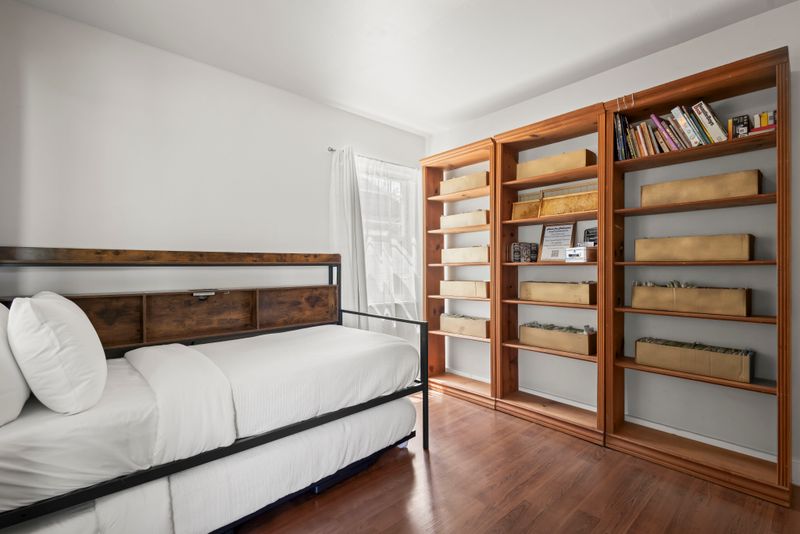 A491cc46 6272 4519 8873 ffd71e7bfffb homerunner