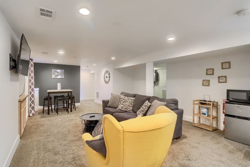 Ac003834 1d79 4253 8547 6d8b06c5748e homerunner