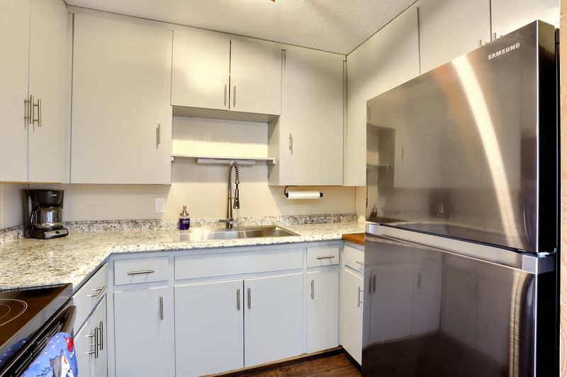 Ad915176 56b7 45cc 90cc 830f051601e7 homerunner