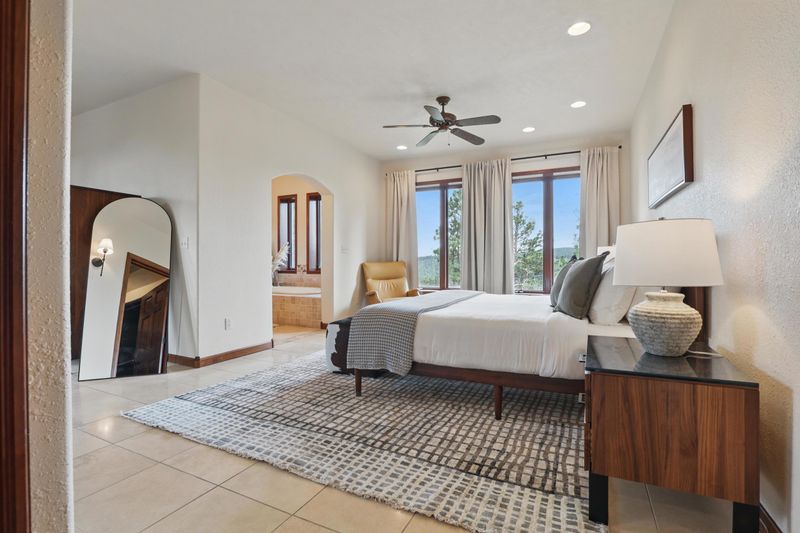 B12eff8f a1e0 481f 9f47 e2438ae17ac6 homerunner