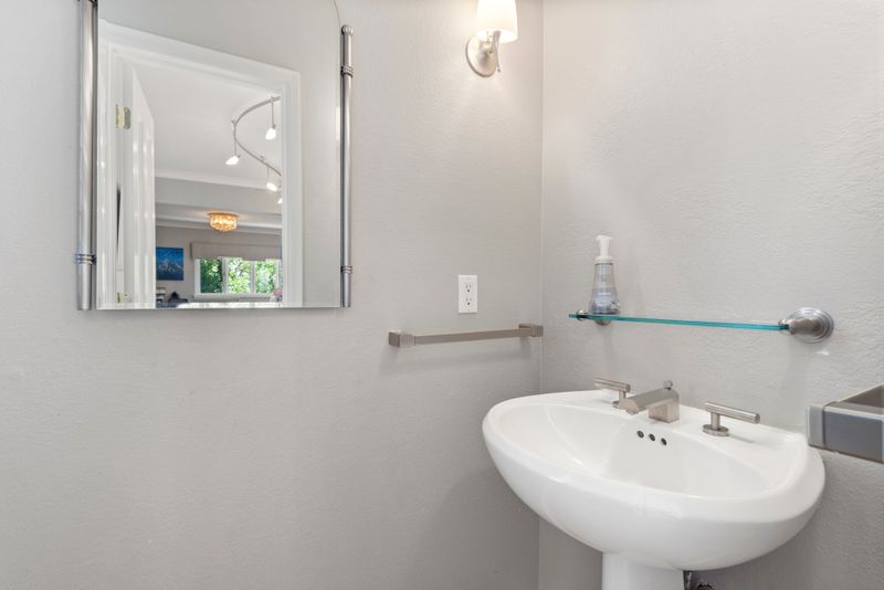 Bb4f5f10 4b92 4cb3 9a5e c61325af5b1d homerunner