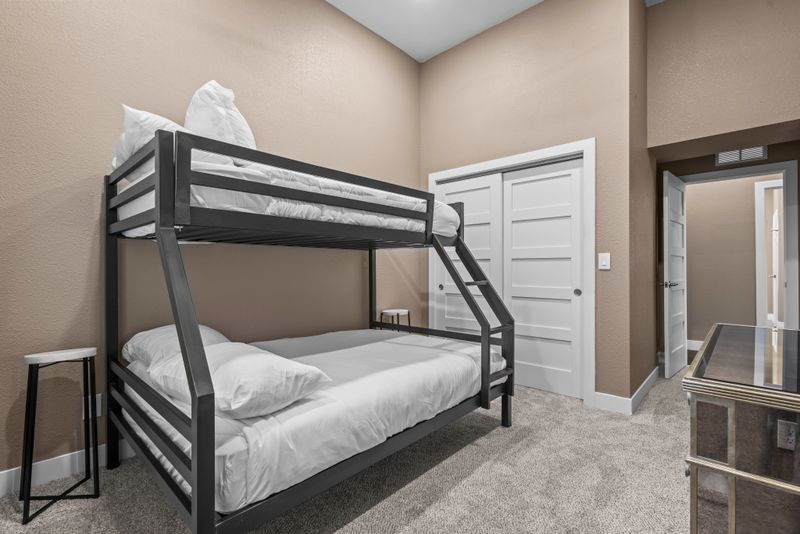 Bd78a516 e601 4328 8904 a3b2cde54273 homerunner