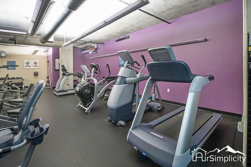 C1a8c329 ea4b 428b 9809 8e5c4bbc33ef homerunner