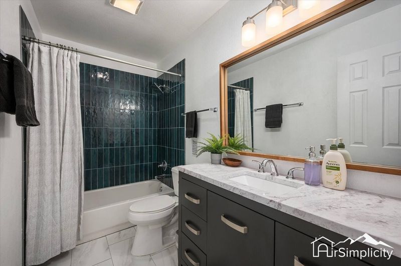 C70e60d5 0df6 49ba a44e a0a935836bf6 homerunner