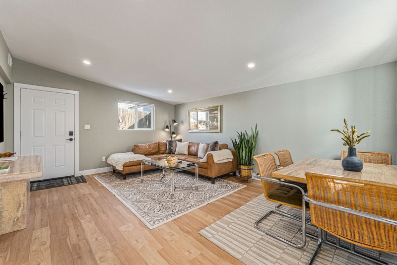 C88a741b 0501 42ed 83d1 73d005f0c0de homerunner