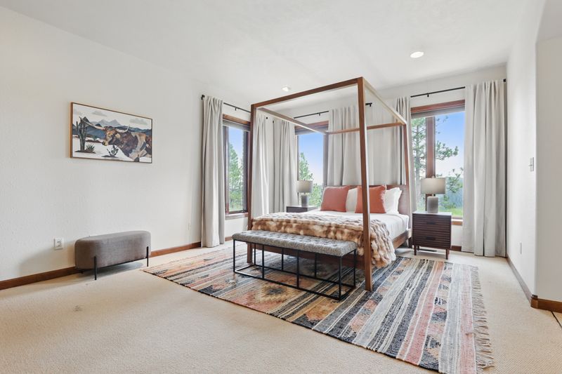 C9829e10 c9e8 42d9 8290 58f3bb8b2b4d homerunner