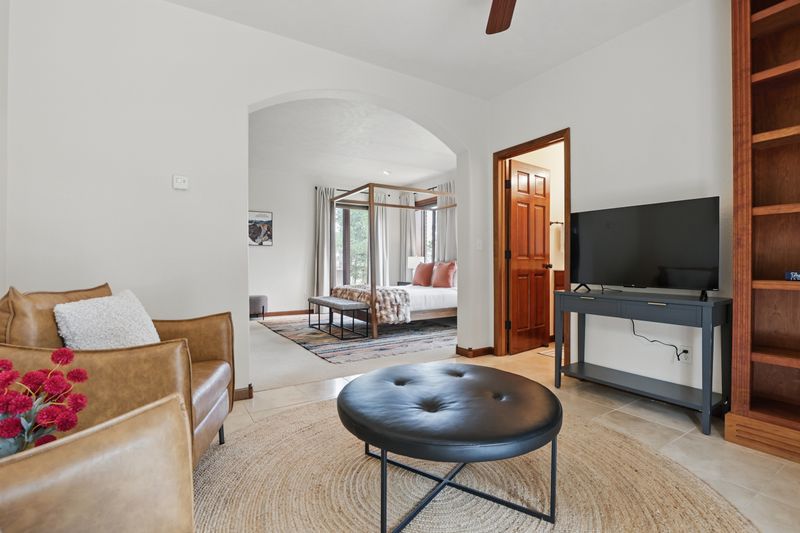 Cb01588c d2f0 492f ae2b 283862926ec7 homerunner